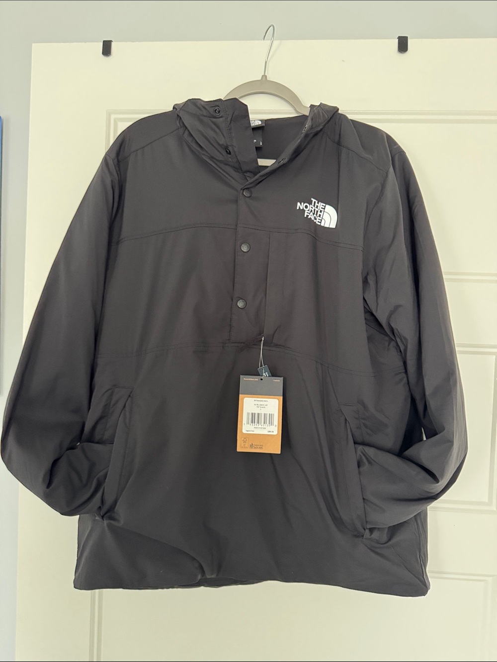 The North Face Men’s Black Hooded Lightweight Anorak Jacket